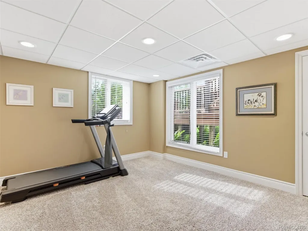 7305 Acadia Court Washington Township MI 48095