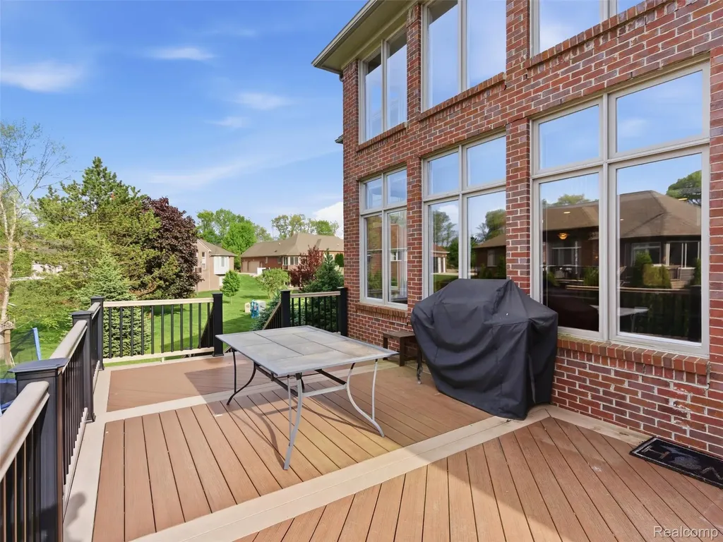7305 Acadia Court Washington Township MI 48095