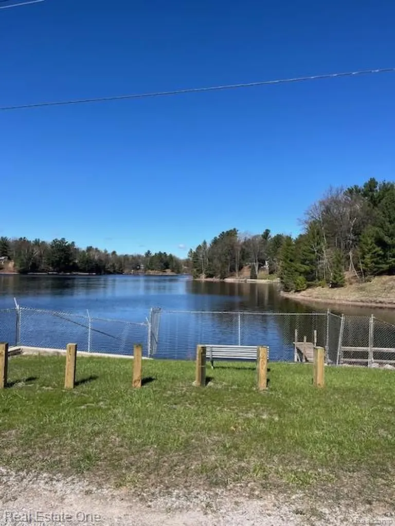 0 S. Forest Lake Drive Moffatt Township MI 48610