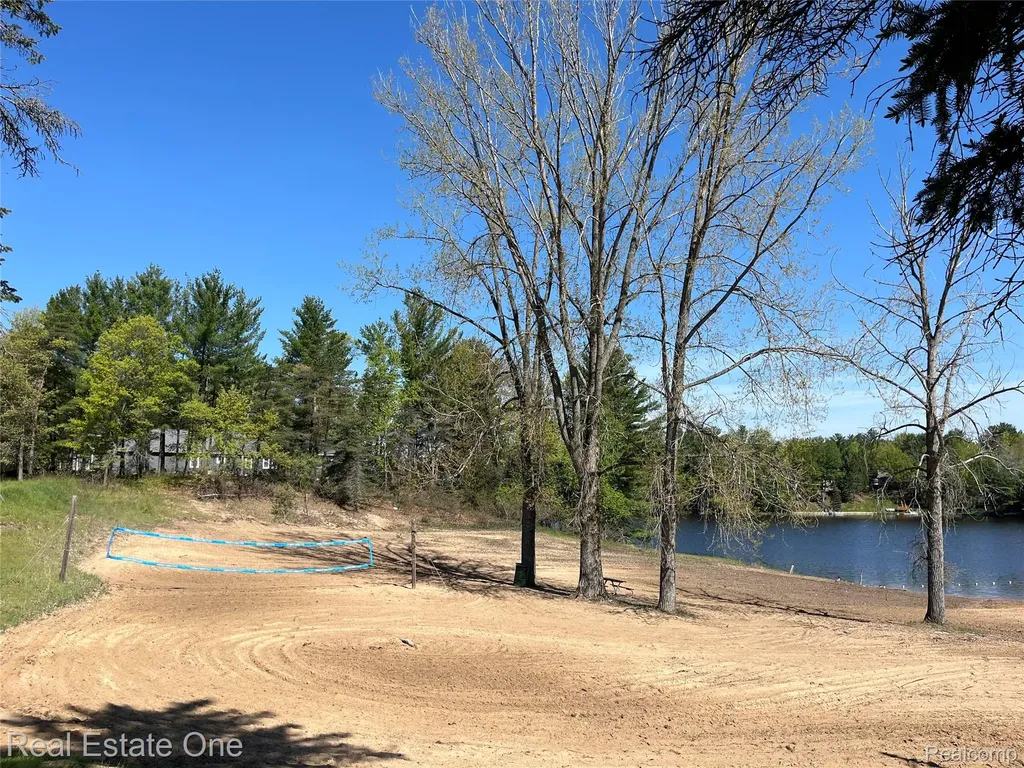 0 S. Forest Lake Drive Moffatt Township MI 48610