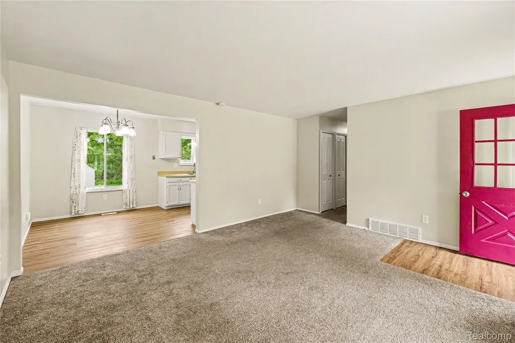 606 Hickory Street Fenton City MI 48430