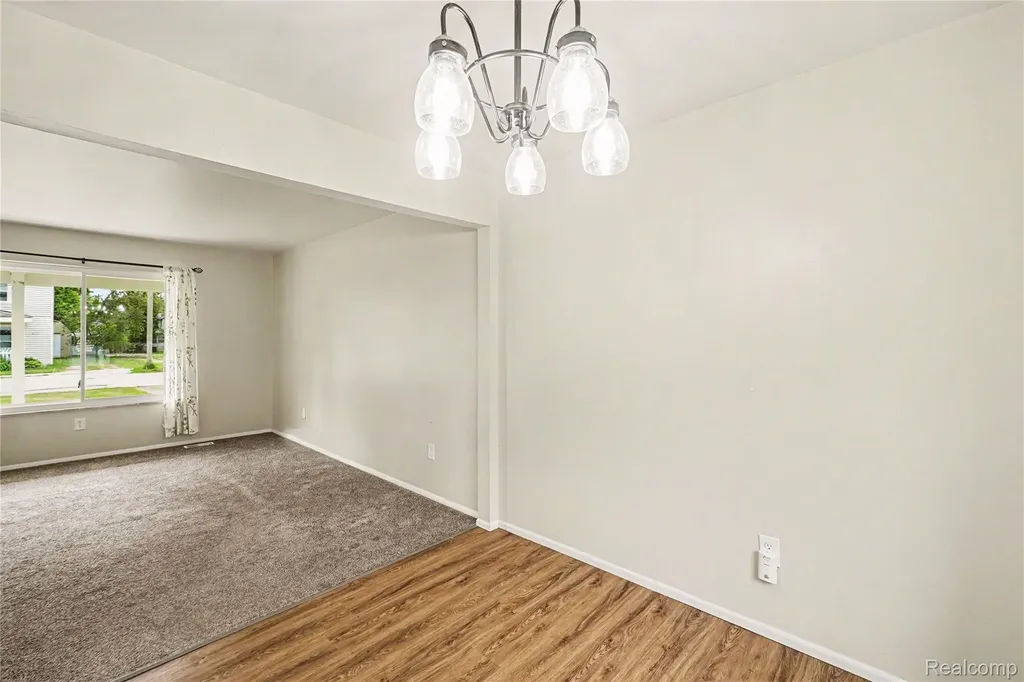 606 Hickory Street Fenton City MI 48430
