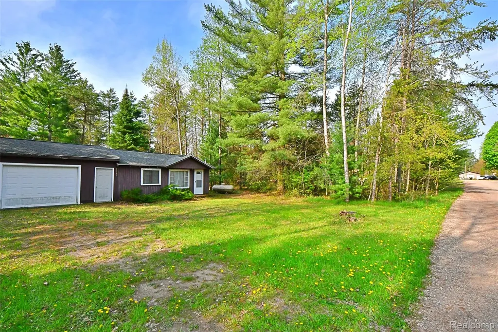 9340 Diamond Drive Richfield Township MI 48656