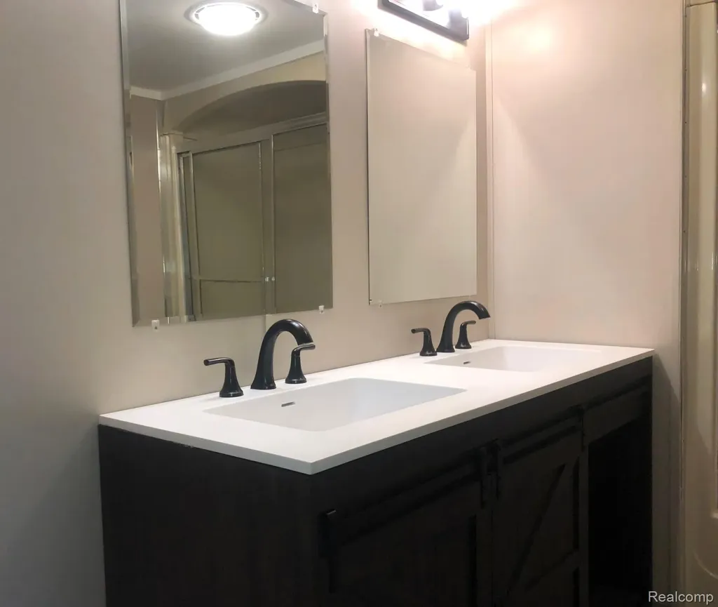 612 Holly Court Jonesville City MI 49250