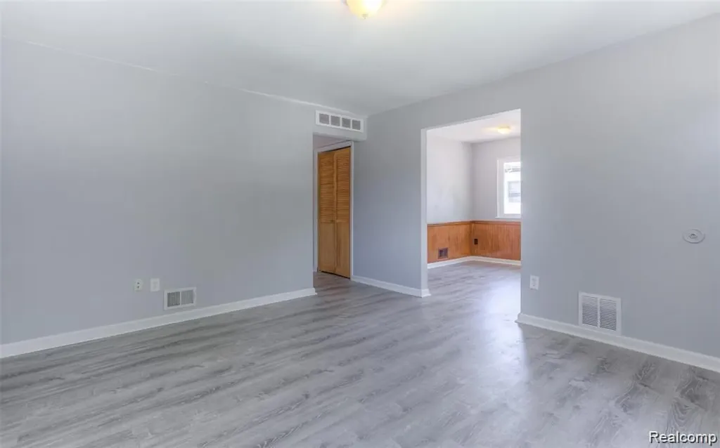 14390 Gage Street Taylor City MI 48180