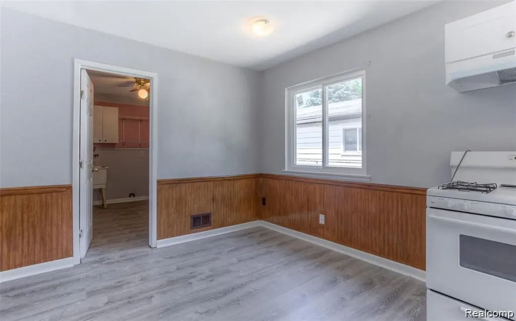 14390 Gage Street Taylor City MI 48180