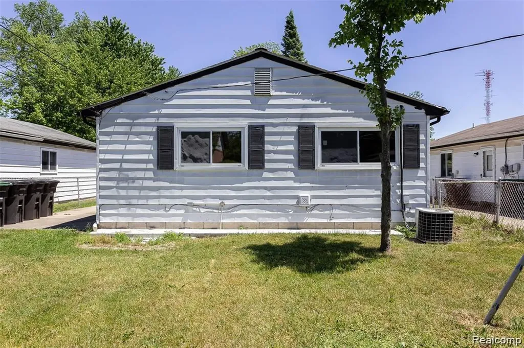 14390 Gage Street Taylor City MI 48180