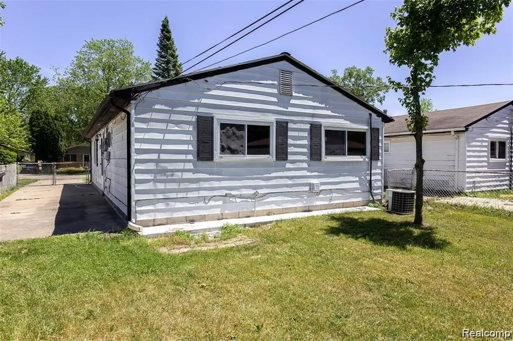 14390 Gage Street Taylor City MI 48180