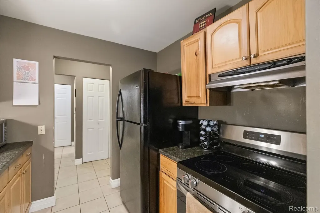 635 E Fox Hills Drive Bloomfield Hills City MI 48304