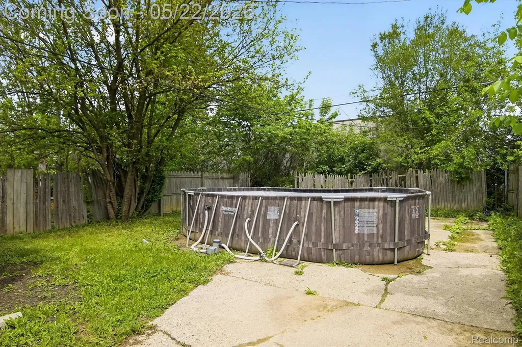 9160 Winthrop Street Detroit City MI 48228