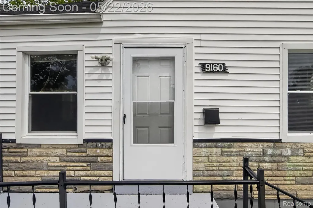 9160 Winthrop Street Detroit City MI 48228