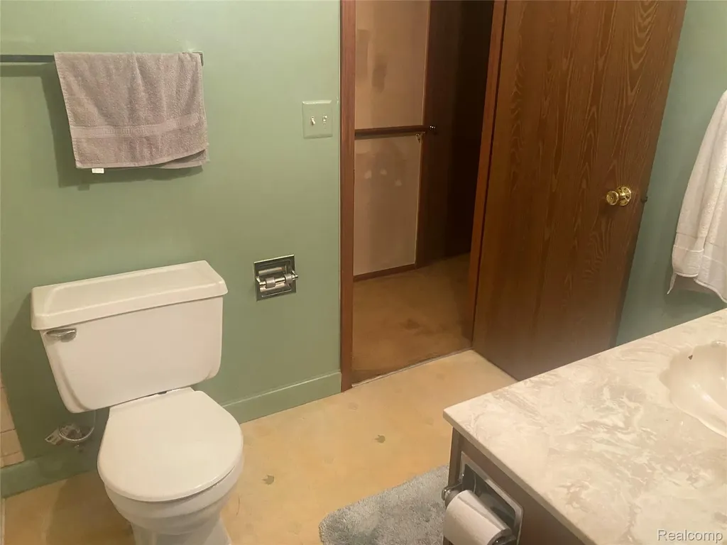 38175 Carolon Boulevard Westland City MI 48185