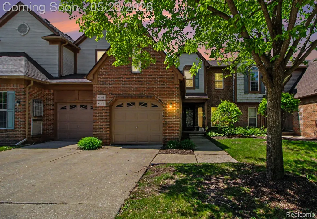 41535 Copper Creek Drive Canton Charter Township MI 48187