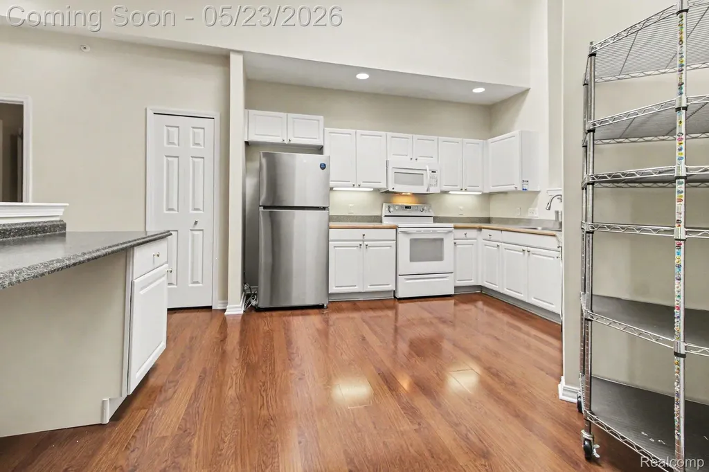 41535 Copper Creek Drive Canton Charter Township MI 48187