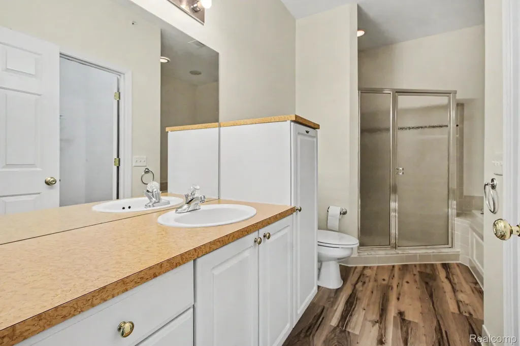 41535 Copper Creek Drive Canton Charter Township MI 48187