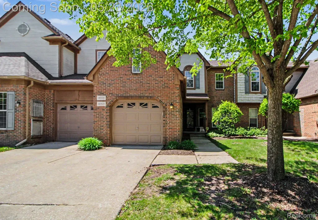 41535 Copper Creek Drive Canton Charter Township MI 48187