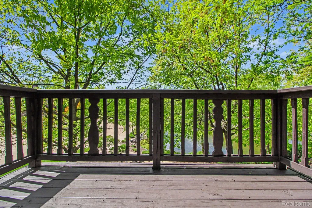 41535 Copper Creek Drive Canton Charter Township MI 48187