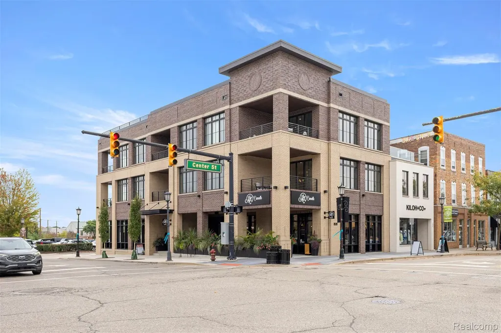 156 N Center Unit 202 Northville City MI 48167