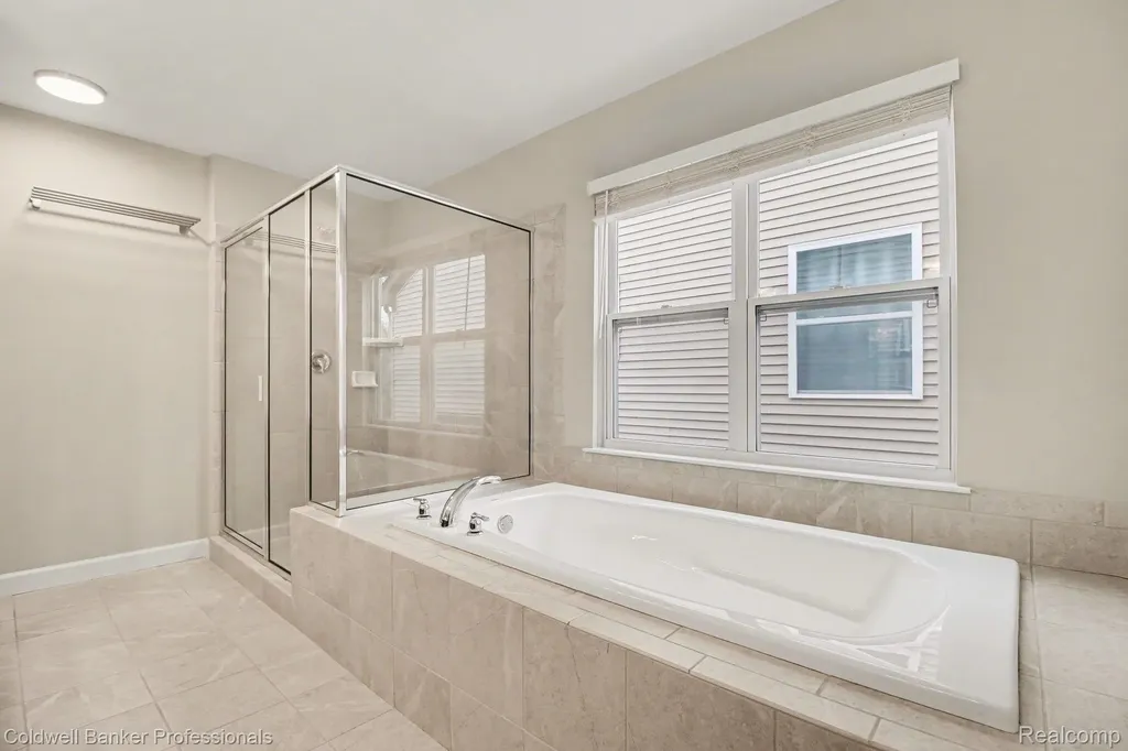 4817 W Stonegate Circle Orion Charter Township MI 48359