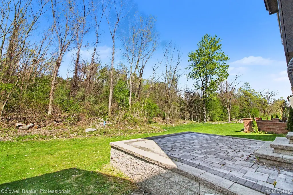4817 W Stonegate Circle Orion Charter Township MI 48359