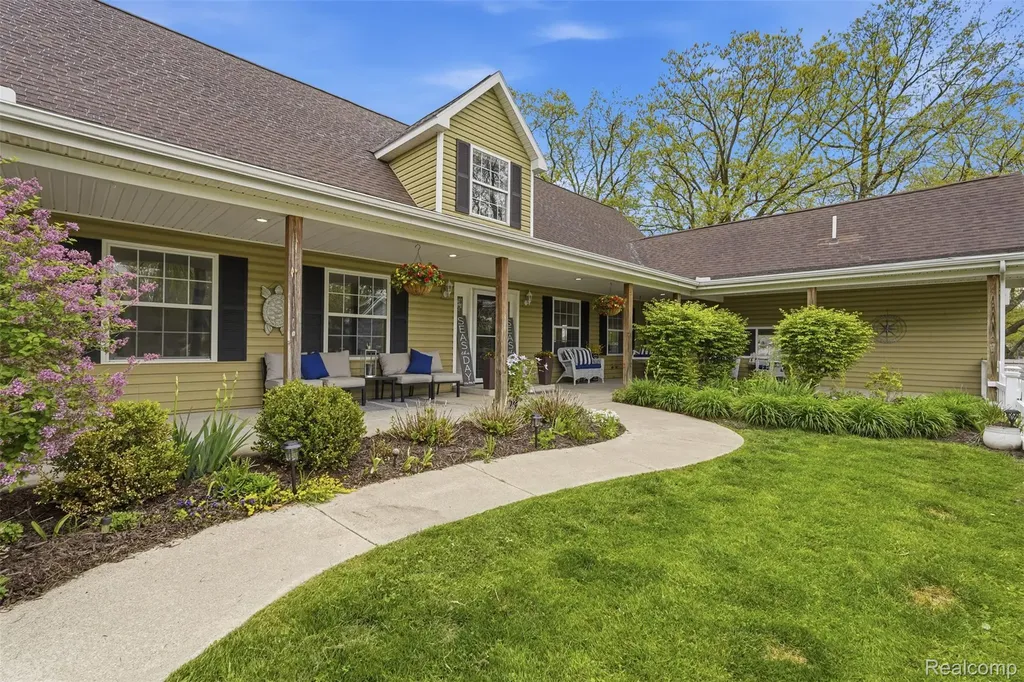 16263 S Seymour Road Argentine Township MI 48451