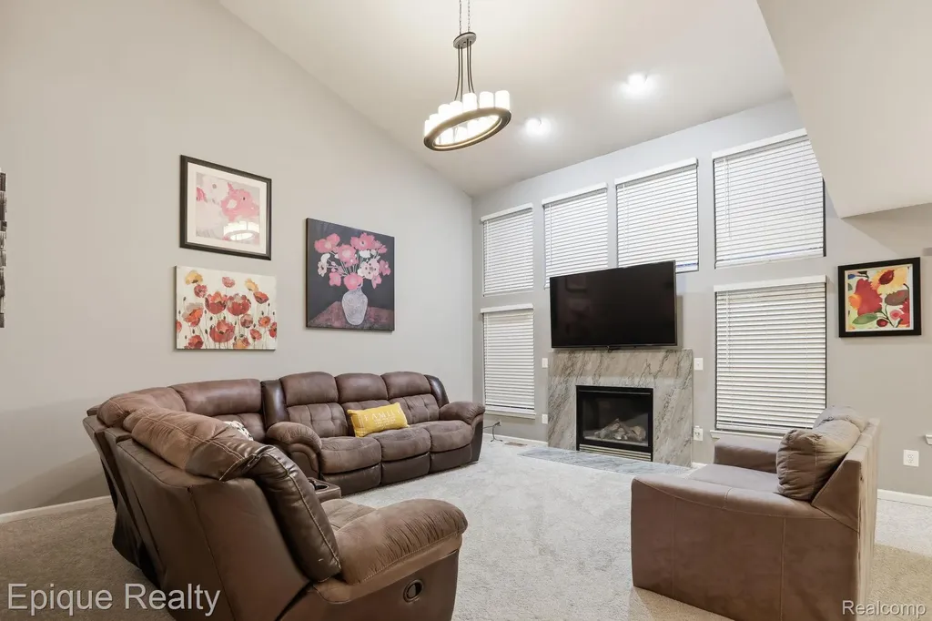 21370 Carlton Drive Macomb Township MI 48044