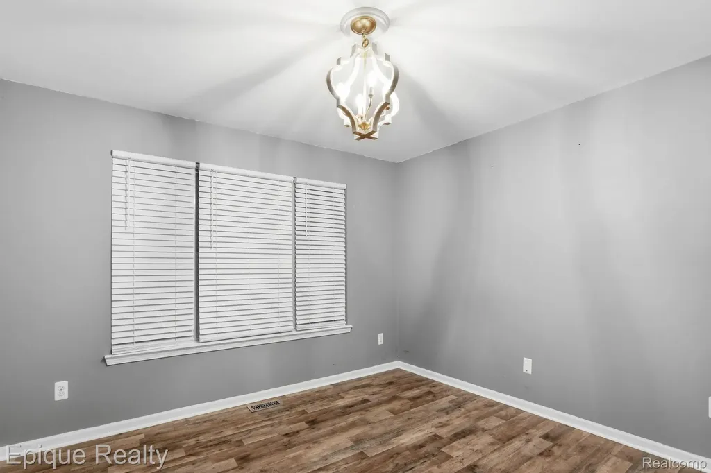 21370 Carlton Drive Macomb Township MI 48044