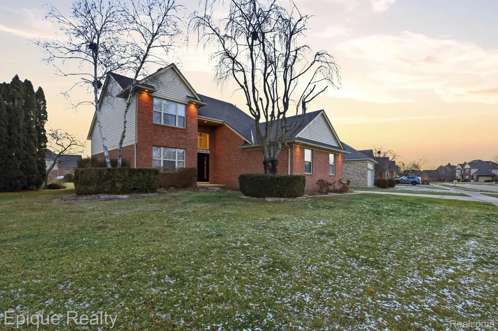 21370 Carlton Drive Macomb Township MI 48044