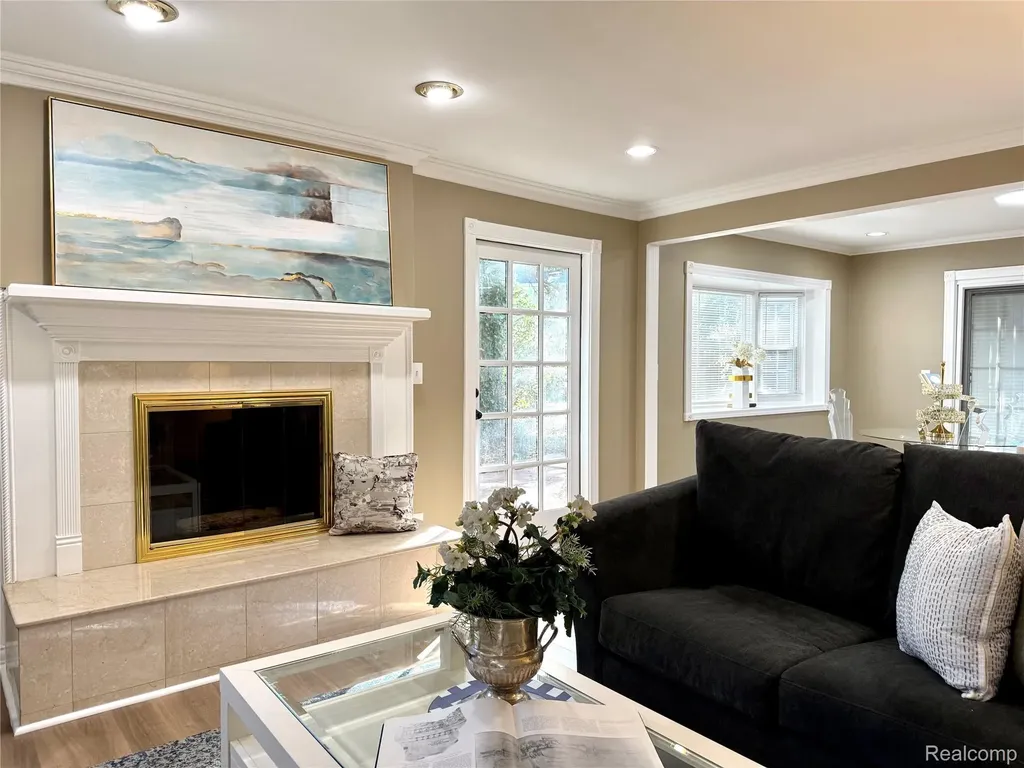 38552 Macintosh Court Clinton Charter Township MI 48036