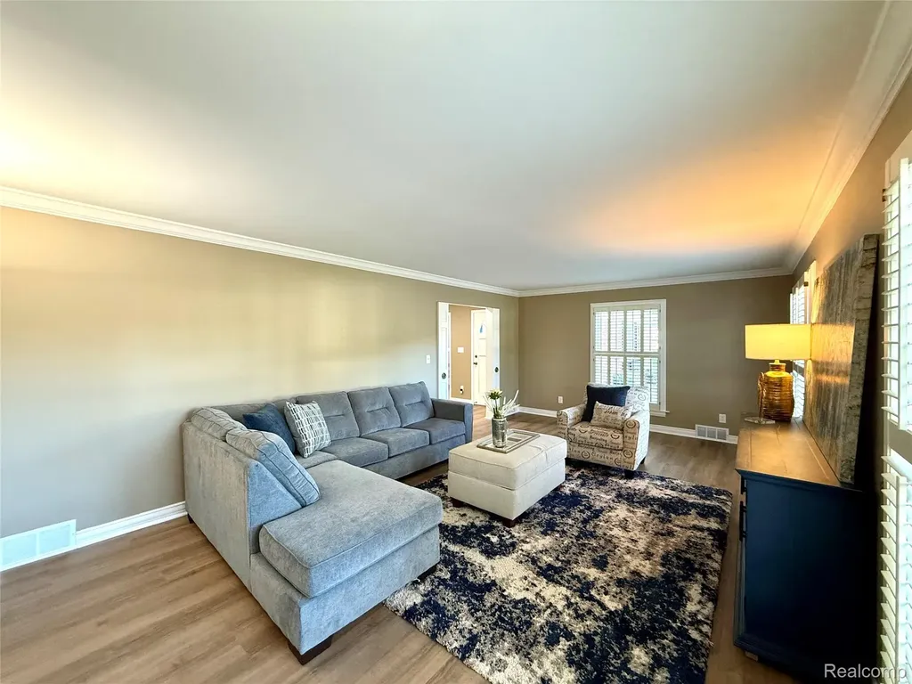 38552 Macintosh Court Clinton Charter Township MI 48036