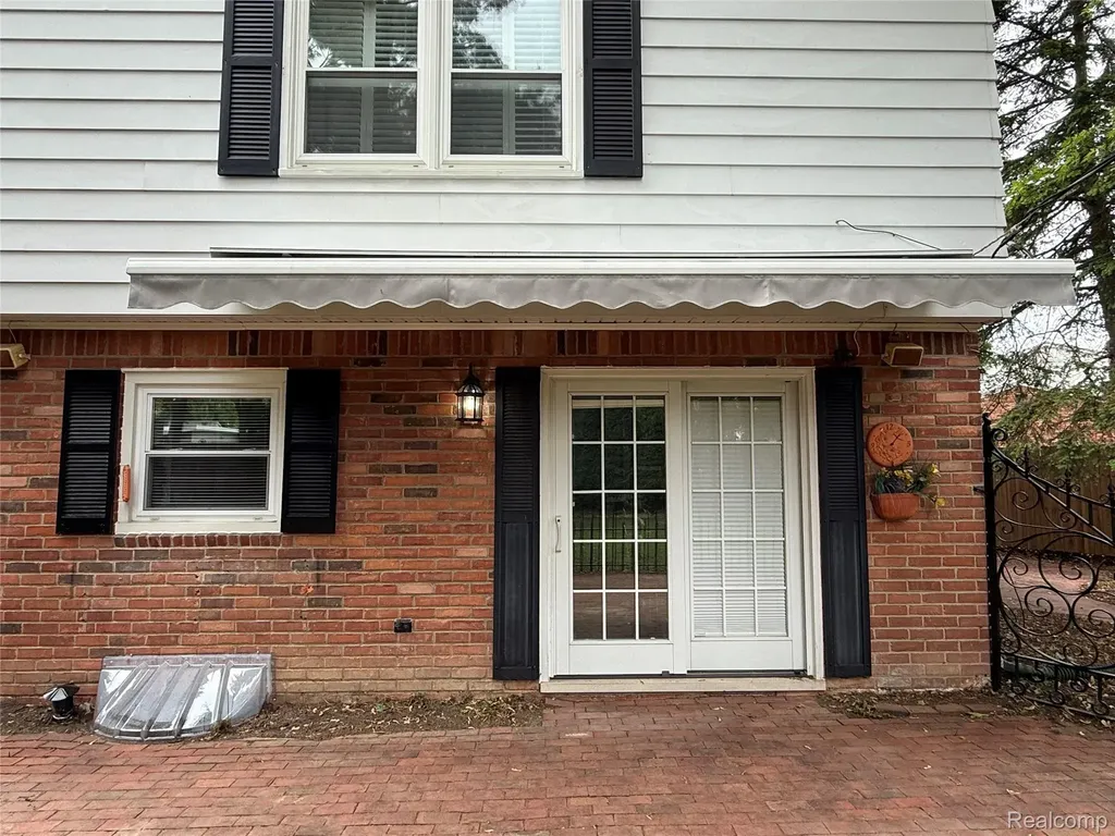 38552 Macintosh Court Clinton Charter Township MI 48036