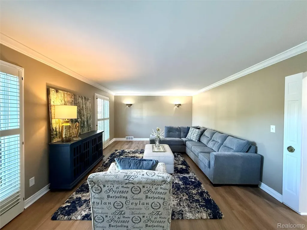 38552 Macintosh Court Clinton Charter Township MI 48036