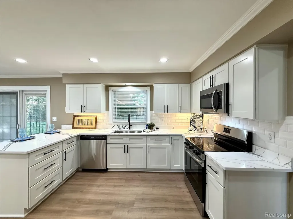 38552 Macintosh Court Clinton Charter Township MI 48036