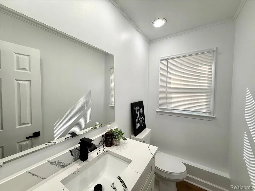 38552 Macintosh Court Clinton Charter Township MI 48036