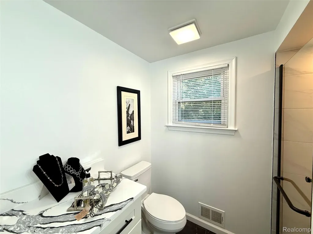 38552 Macintosh Court Clinton Charter Township MI 48036
