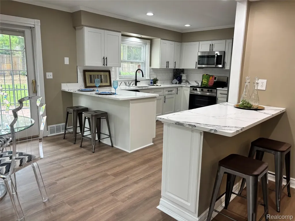 38552 Macintosh Court Clinton Charter Township MI 48036