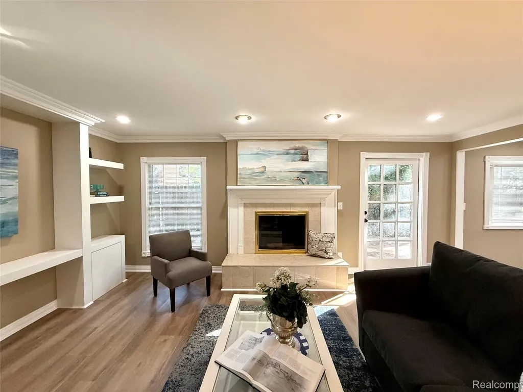 38552 Macintosh Court Clinton Charter Township MI 48036