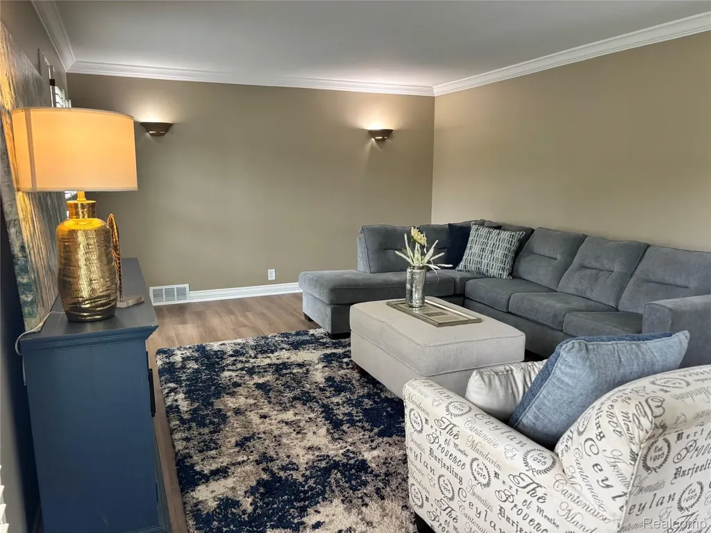 38552 Macintosh Court Clinton Charter Township MI 48036