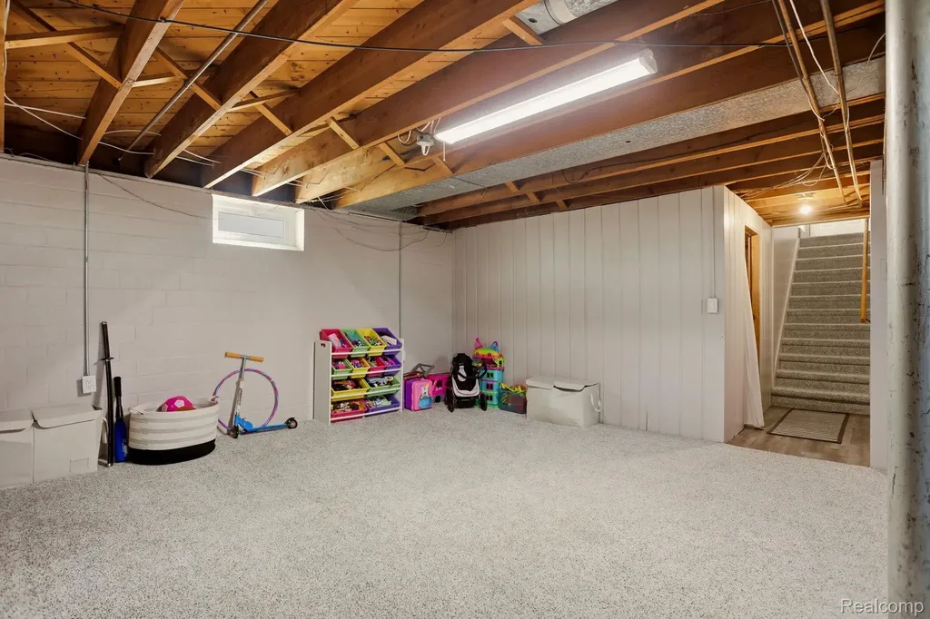 3036 Adams Avenue Saginaw City MI 48602