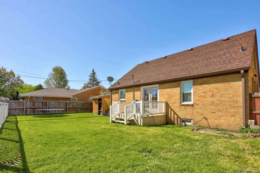 3036 Adams Avenue Saginaw City MI 48602