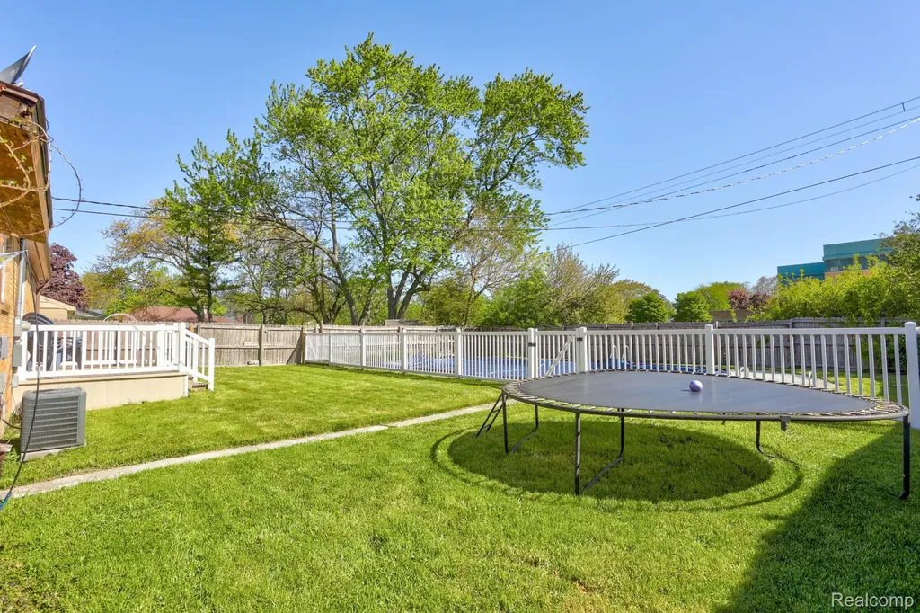 3036 Adams Avenue Saginaw City MI 48602
