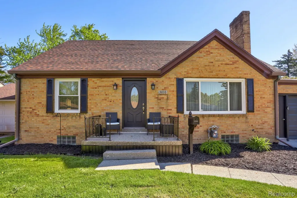 3036 Adams Avenue Saginaw City MI 48602