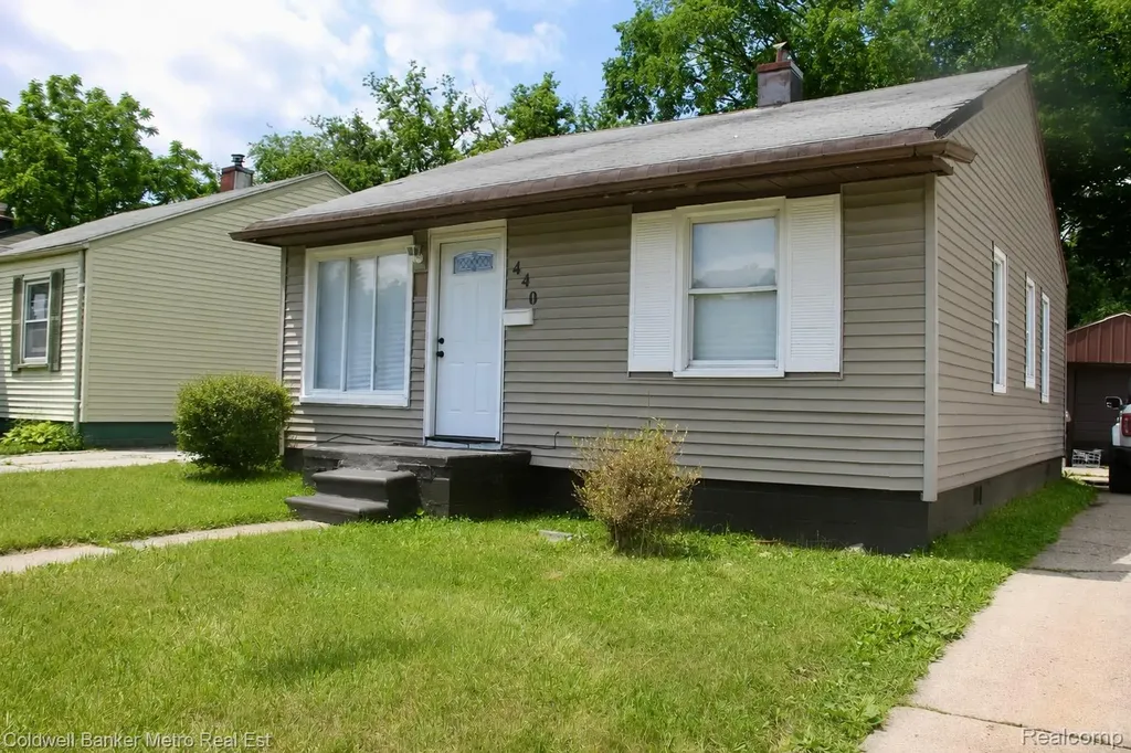 440 Martin Luther King Jr Boulevard S Pontiac City MI 48342