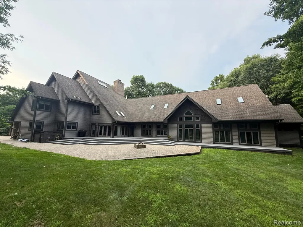 8180 N Ridge Road Canton Charter Township MI 48187