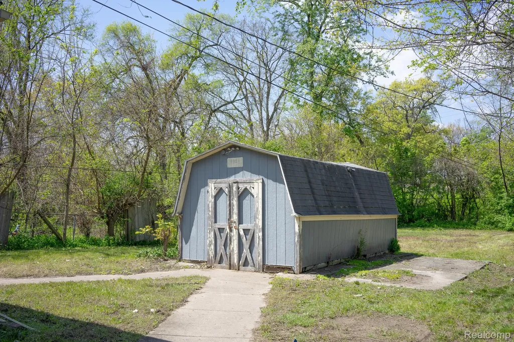 20475 San Juan Drive Detroit City MI 48221