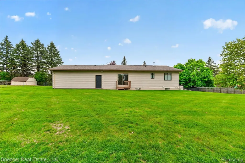 5988 Waldon Road Independence Charter Township MI 48346