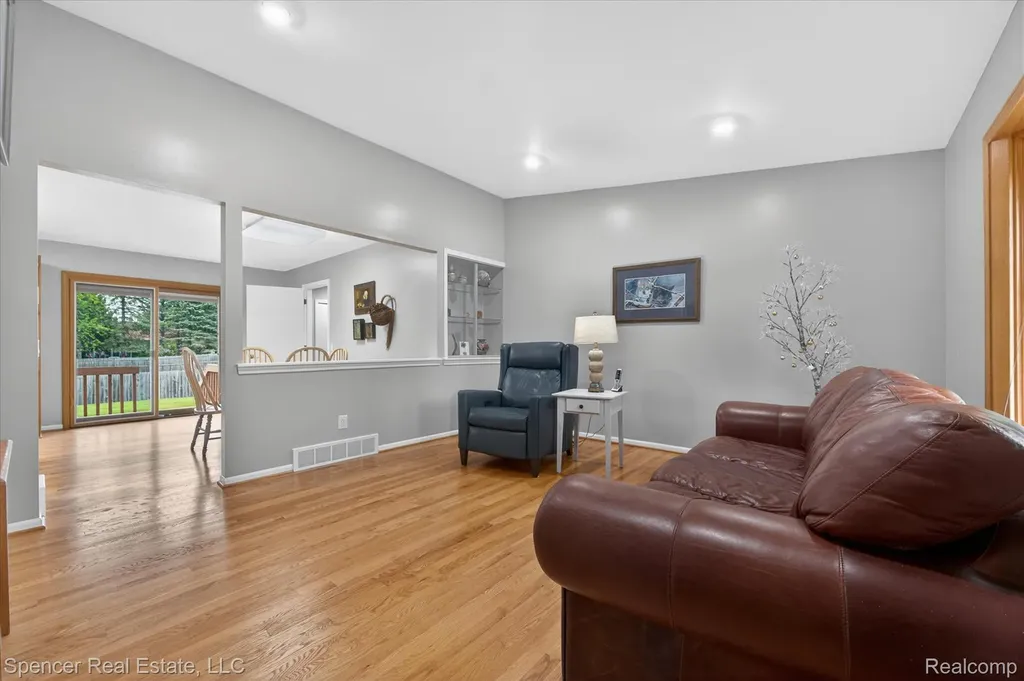 5988 Waldon Road Independence Charter Township MI 48346