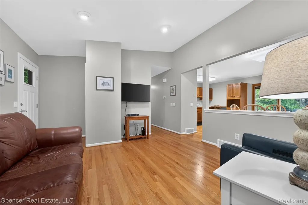 5988 Waldon Road Independence Charter Township MI 48346