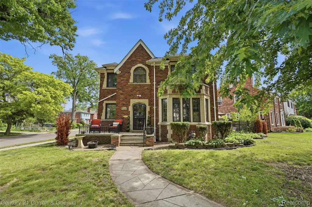 20096 Shrewsbury Road Detroit City MI 48221