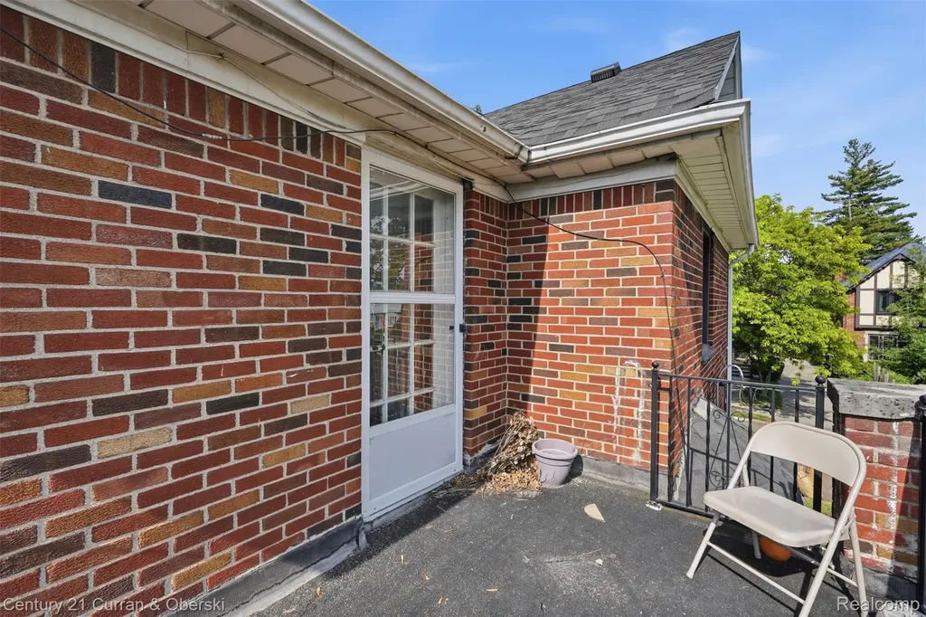 20096 Shrewsbury Road Detroit City MI 48221